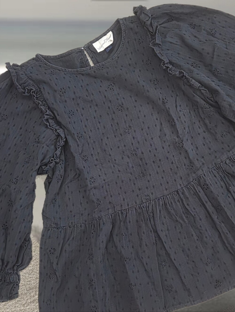*1695 universal thread eyelet blouse top vontage Women Small